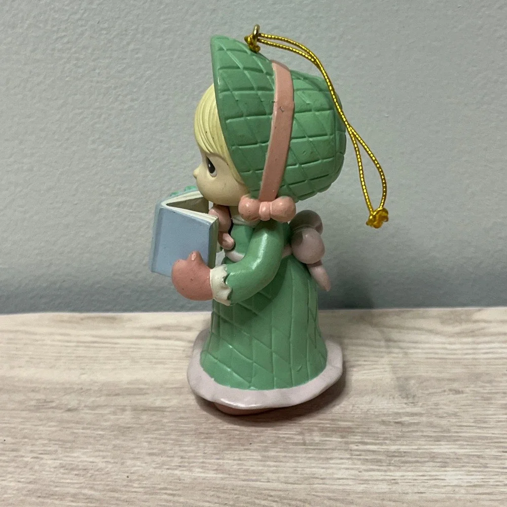 Precious Moments 1995 Caroler Girl Ornament Holding‎ Book Christmas Figurine